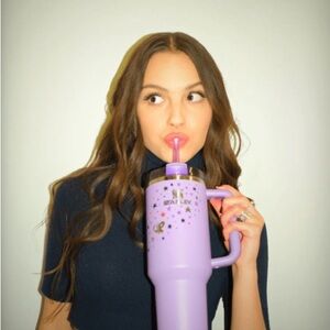 Stanley x Olivia Rodrigo Quencher H2.0 FlowState Tumbler 40 OZ/1.18 L Purple Cup